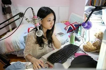 炮灰才是真大佬 